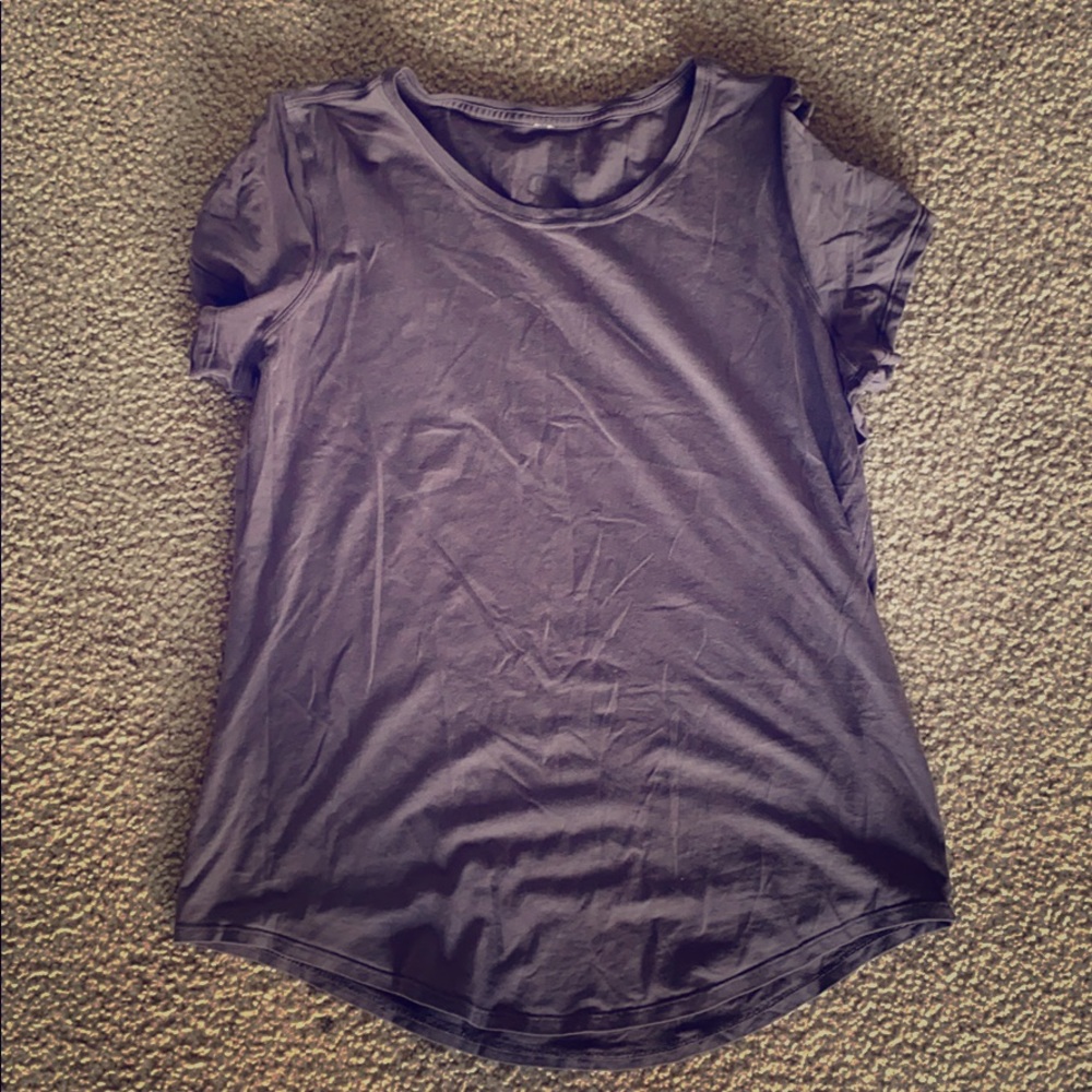 Lululemon workout shirt
